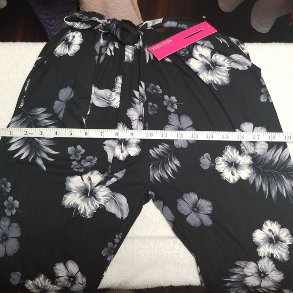 Poly Brushed Floral Semi Harem Pants - Picture 7 of 8